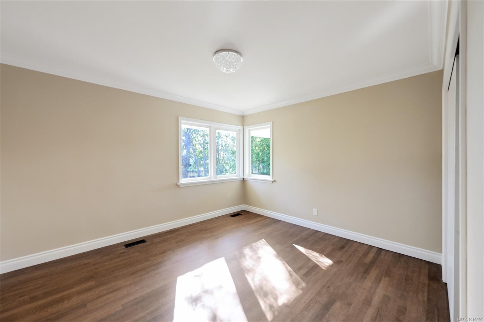 3160 Midland Rd, Oak Bay, BC