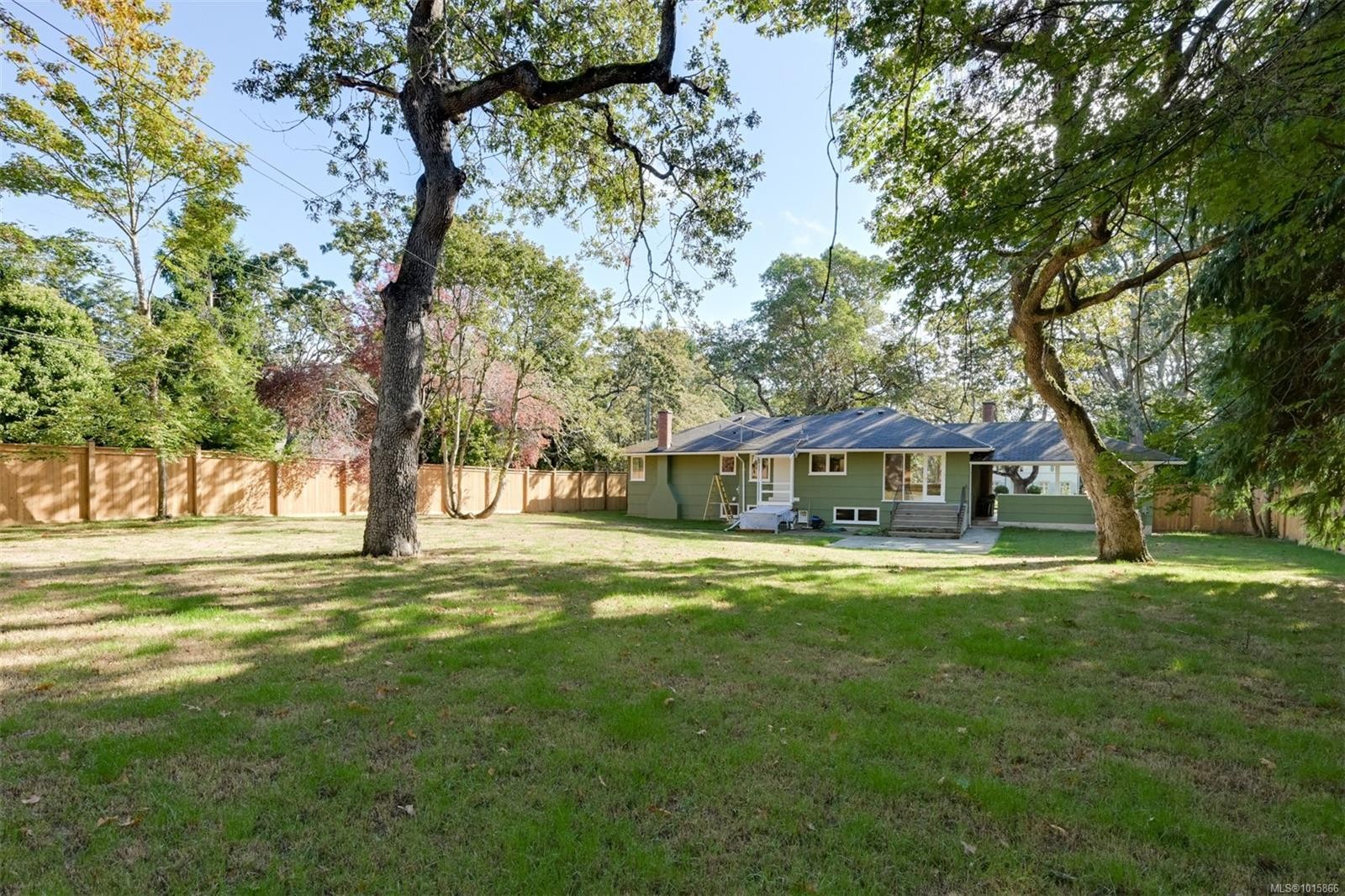 3160 Midland Rd, Oak Bay, BC