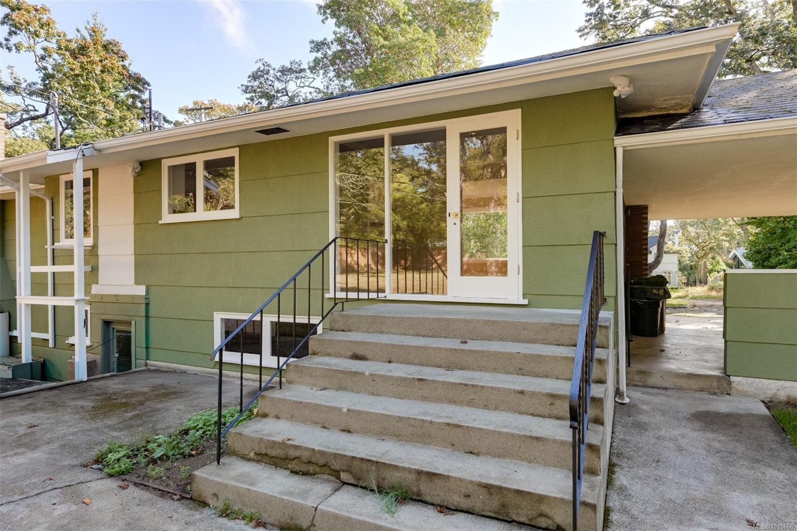 3160 Midland Rd, Oak Bay, BC