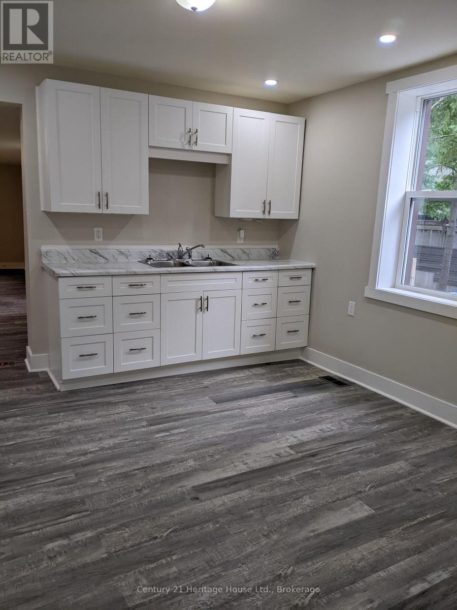 50 Goderich Street E, Huron East (Seaforth), ON - Indoor Photo Showing Kitchen With Double Sink