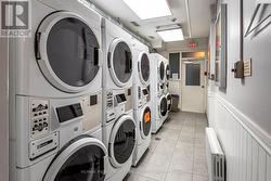 Building laundry room -