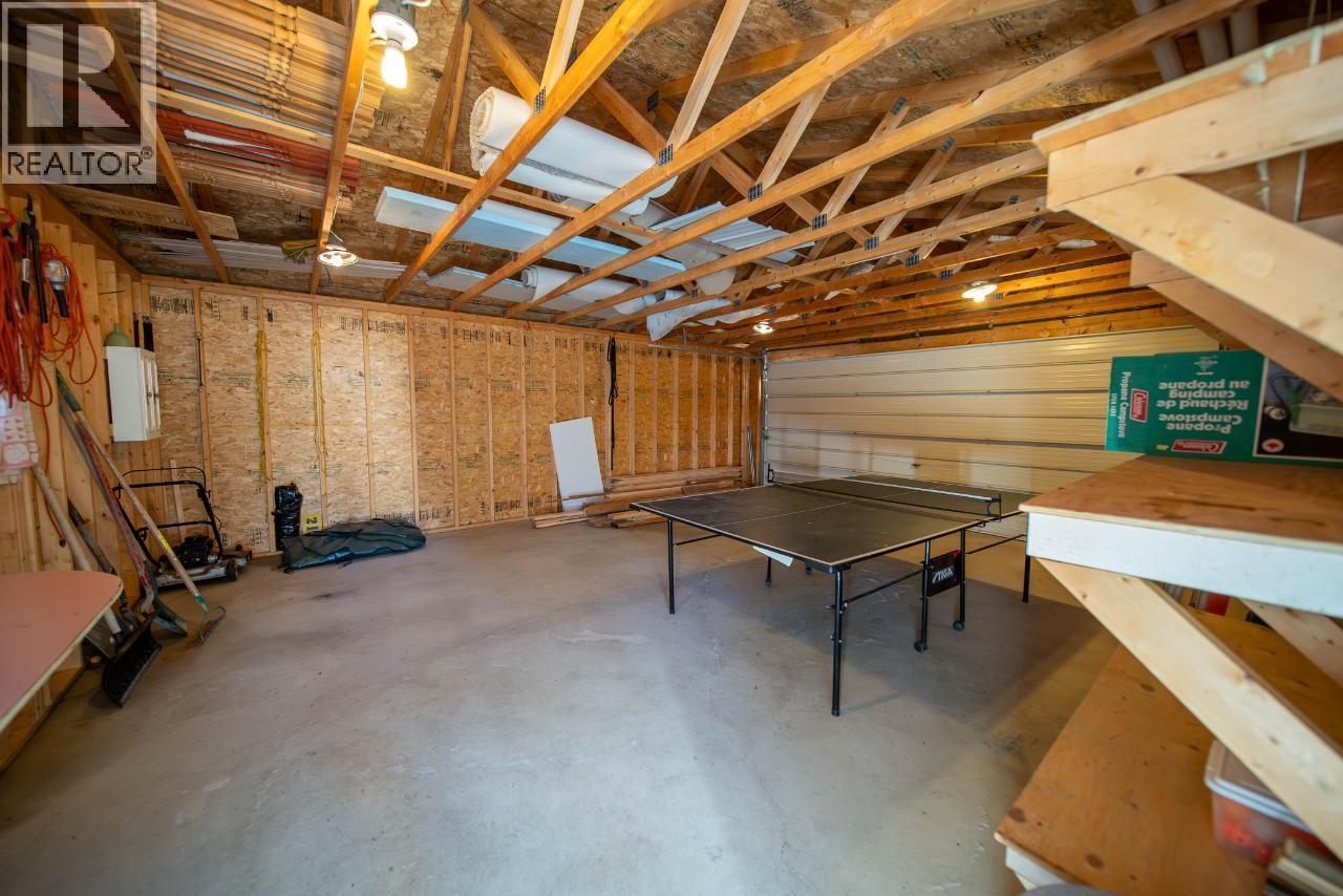 1249 Tie Lake Shore S Road, Jaffray, BC - Indoor