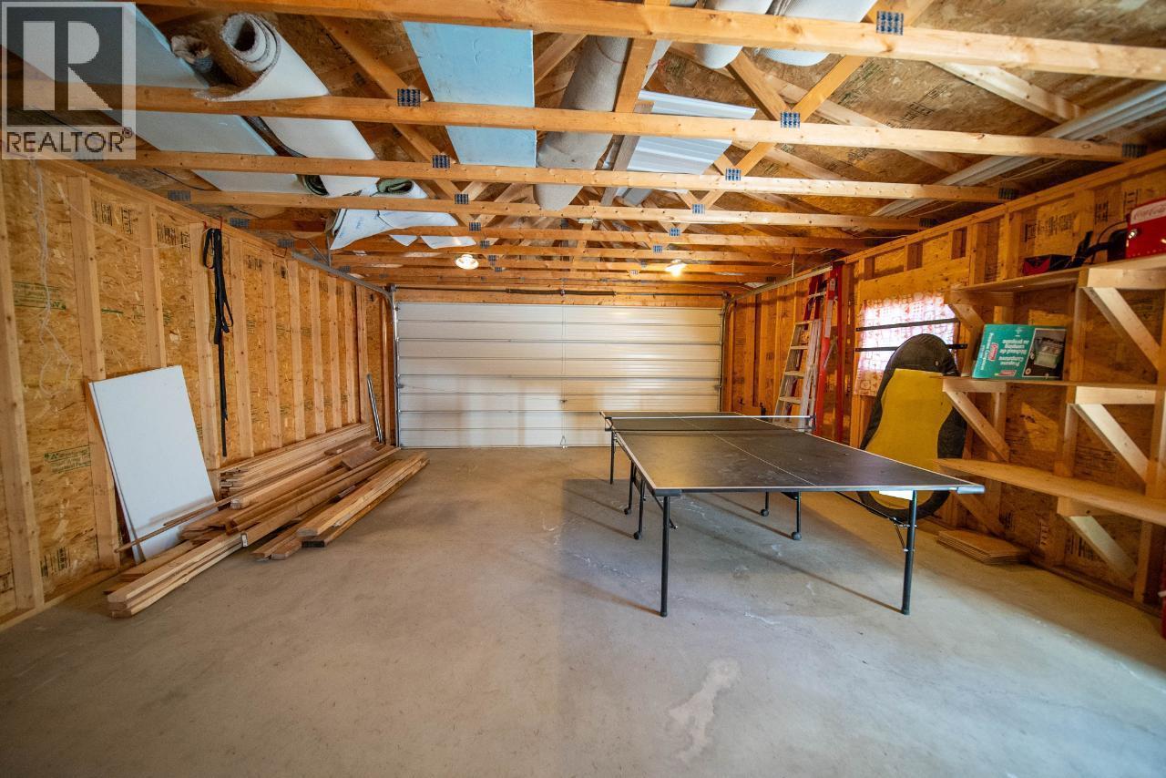 1249 Tie Lake Shore S Road, Jaffray, BC - Indoor