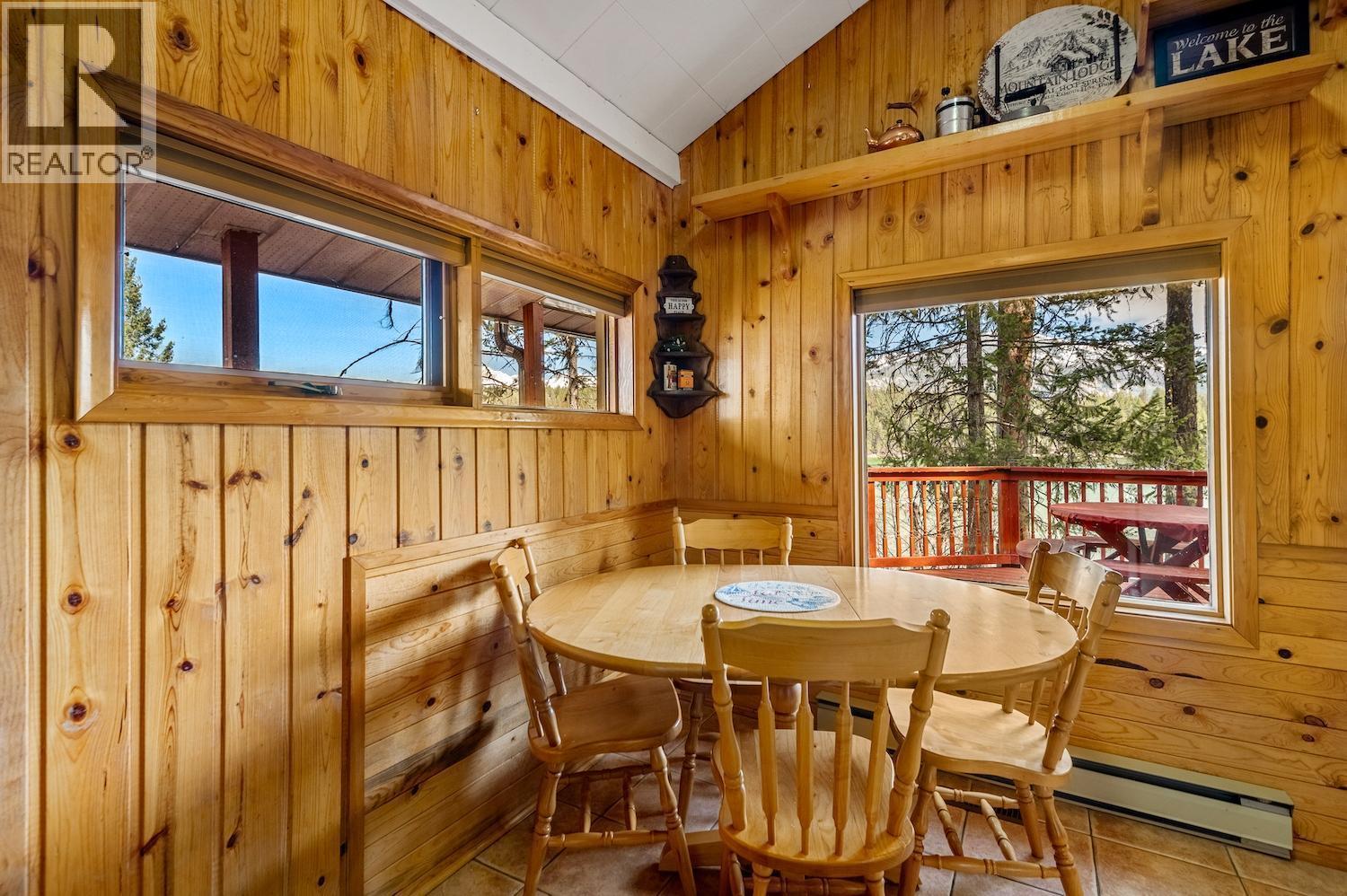 1249 Tie Lake Shore S Road, Jaffray, BC - Indoor Photo Showing Dining Room