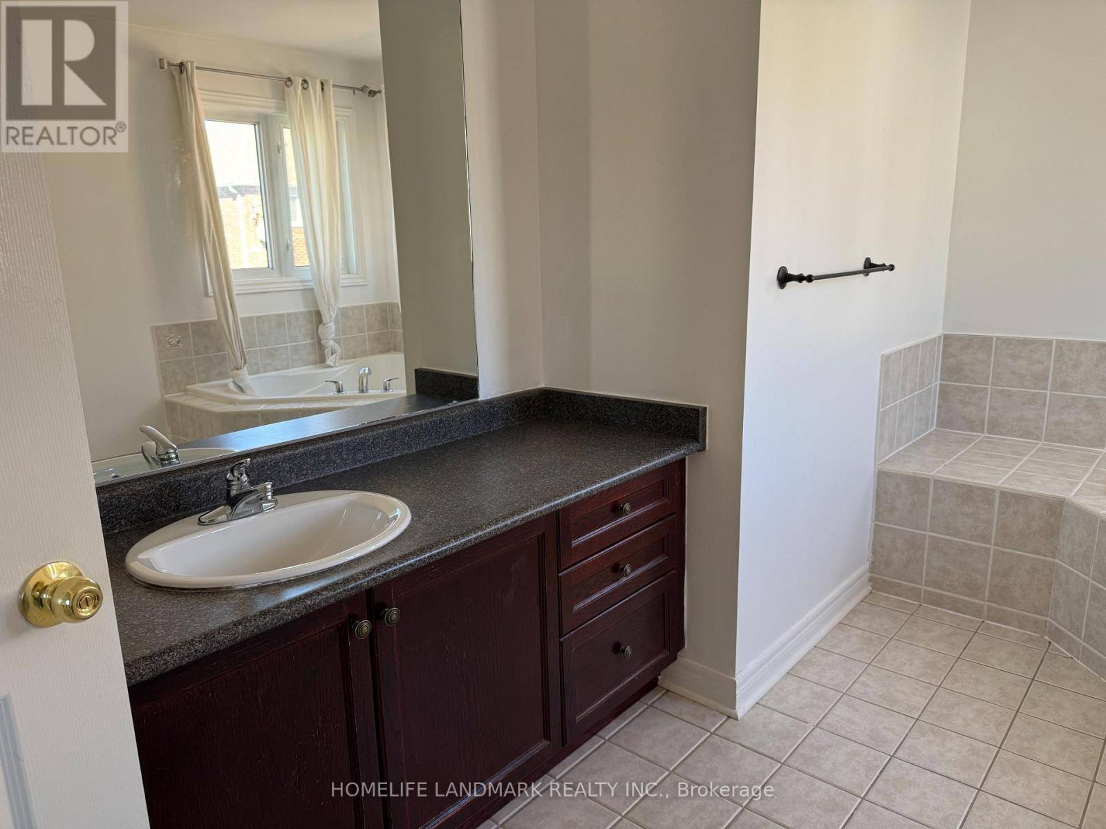 37 Osmond Appleton Road, Markham, ON - Indoor Photo Showing Bathroom