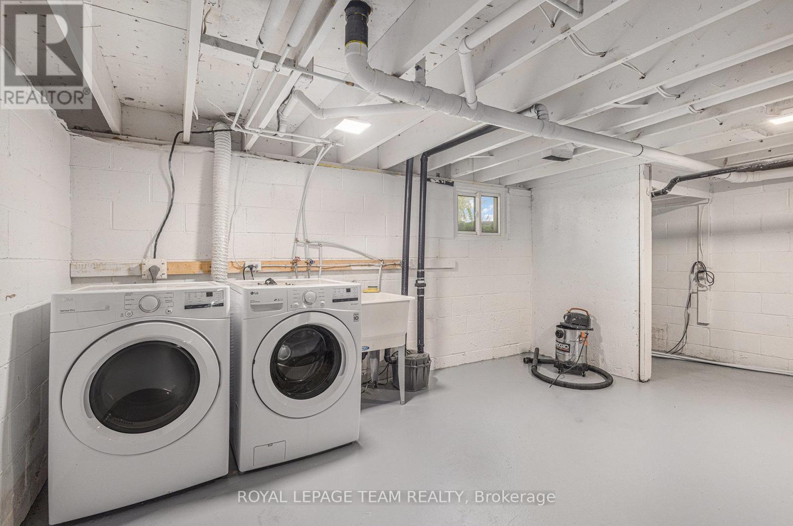 3455 Donnelly Drive, Ottawa, ON - Indoor Photo Showing Laundry Room