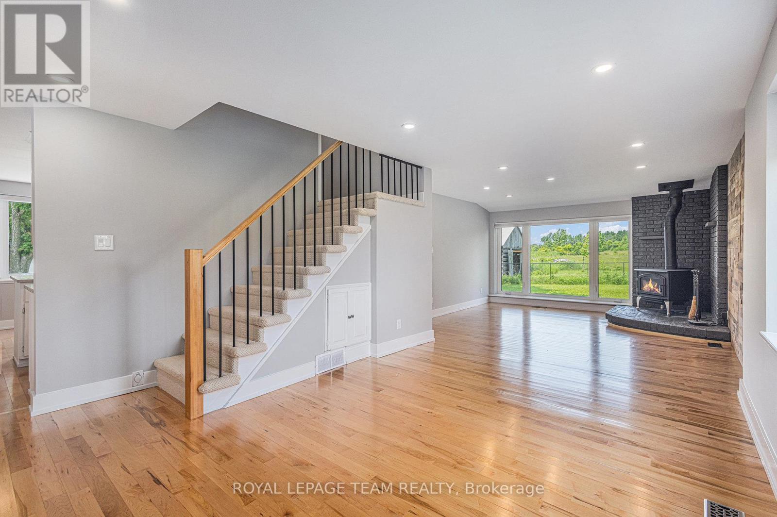 3455 Donnelly Drive, Ottawa, ON - Indoor Photo Showing Other Room
