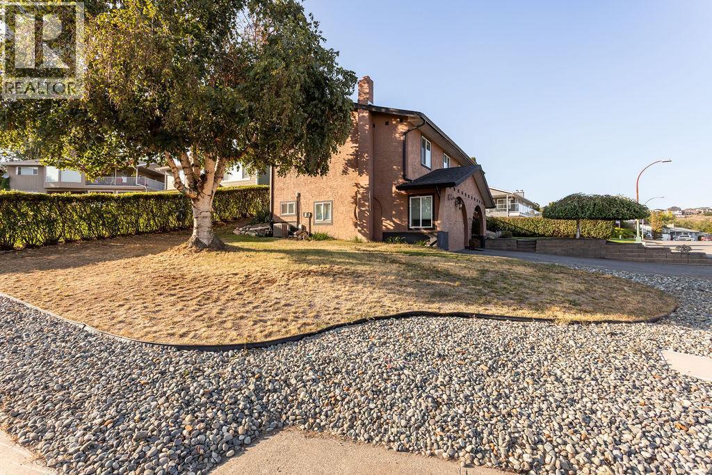 1595 Hillcrest Avenue, Kamloops, BC - Outdoor