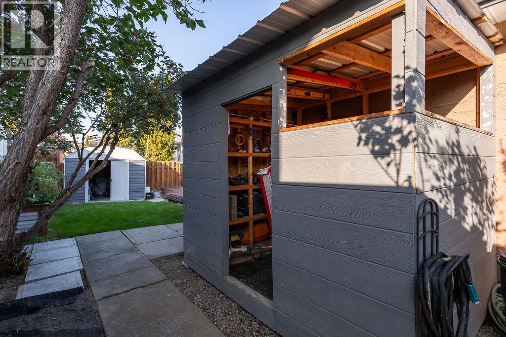 1595 Hillcrest Avenue, Kamloops, BC - Outdoor With Exterior