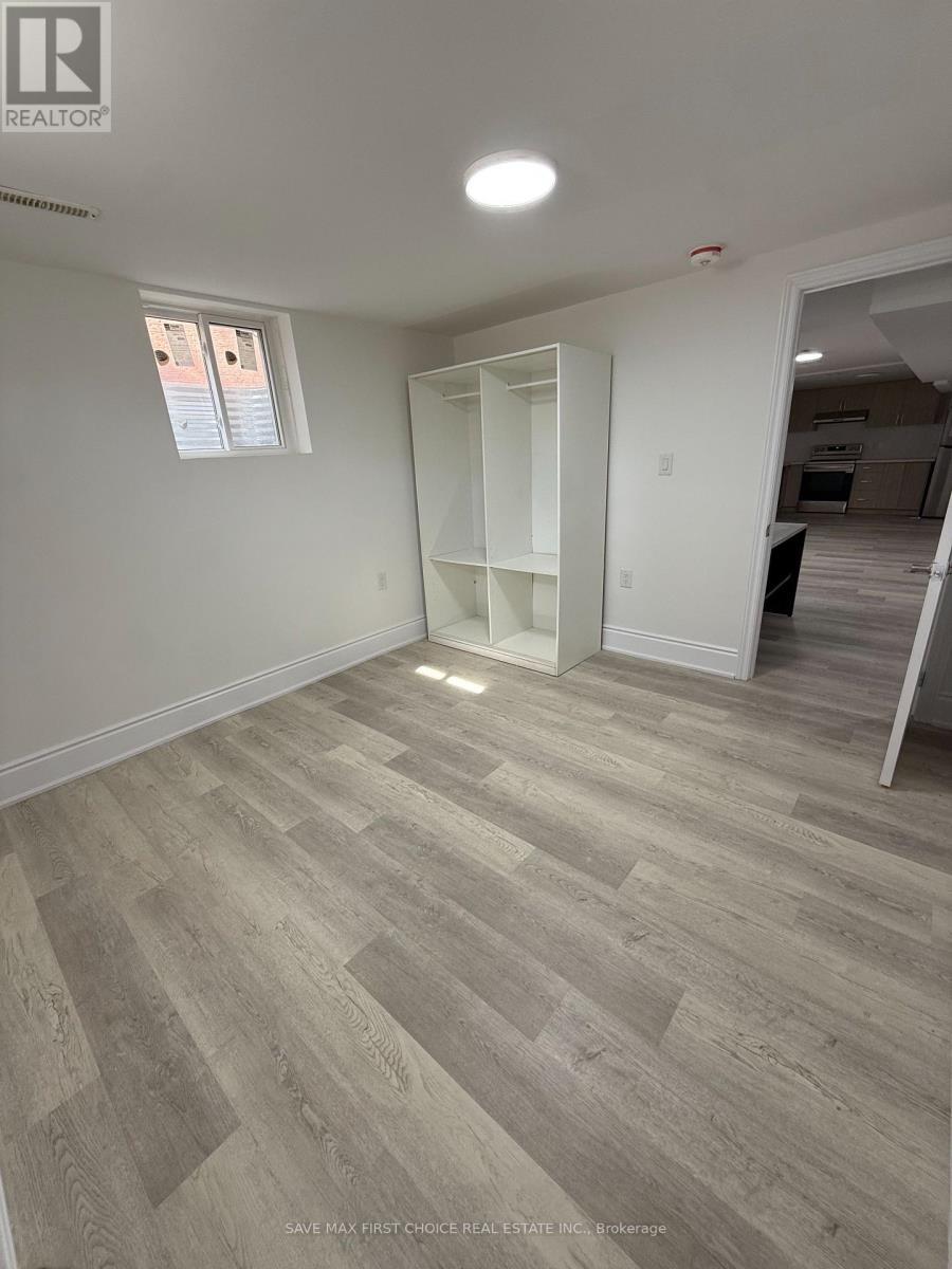 4362 Waterford Crescent, Mississauga, ON - Indoor Photo Showing Other Room