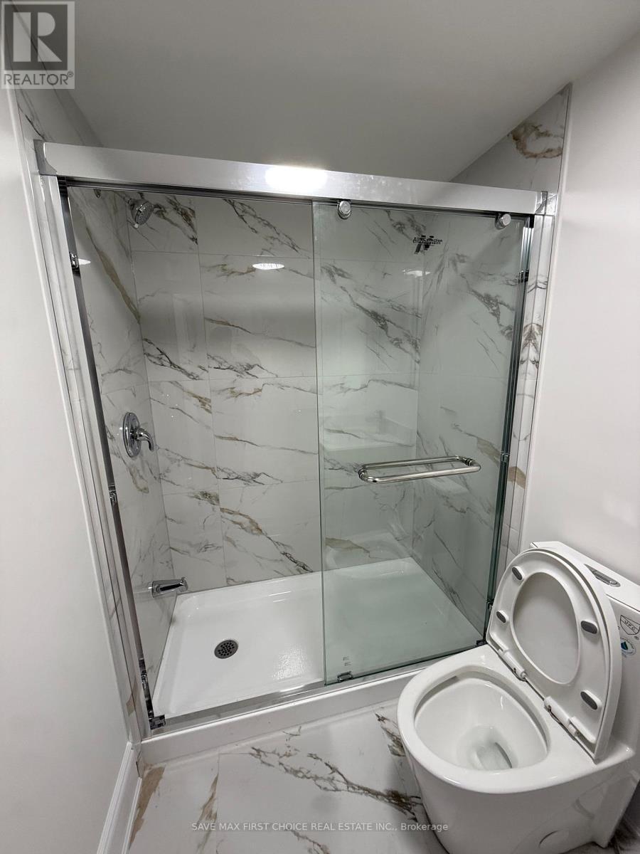 4362 Waterford Crescent, Mississauga, ON - Indoor