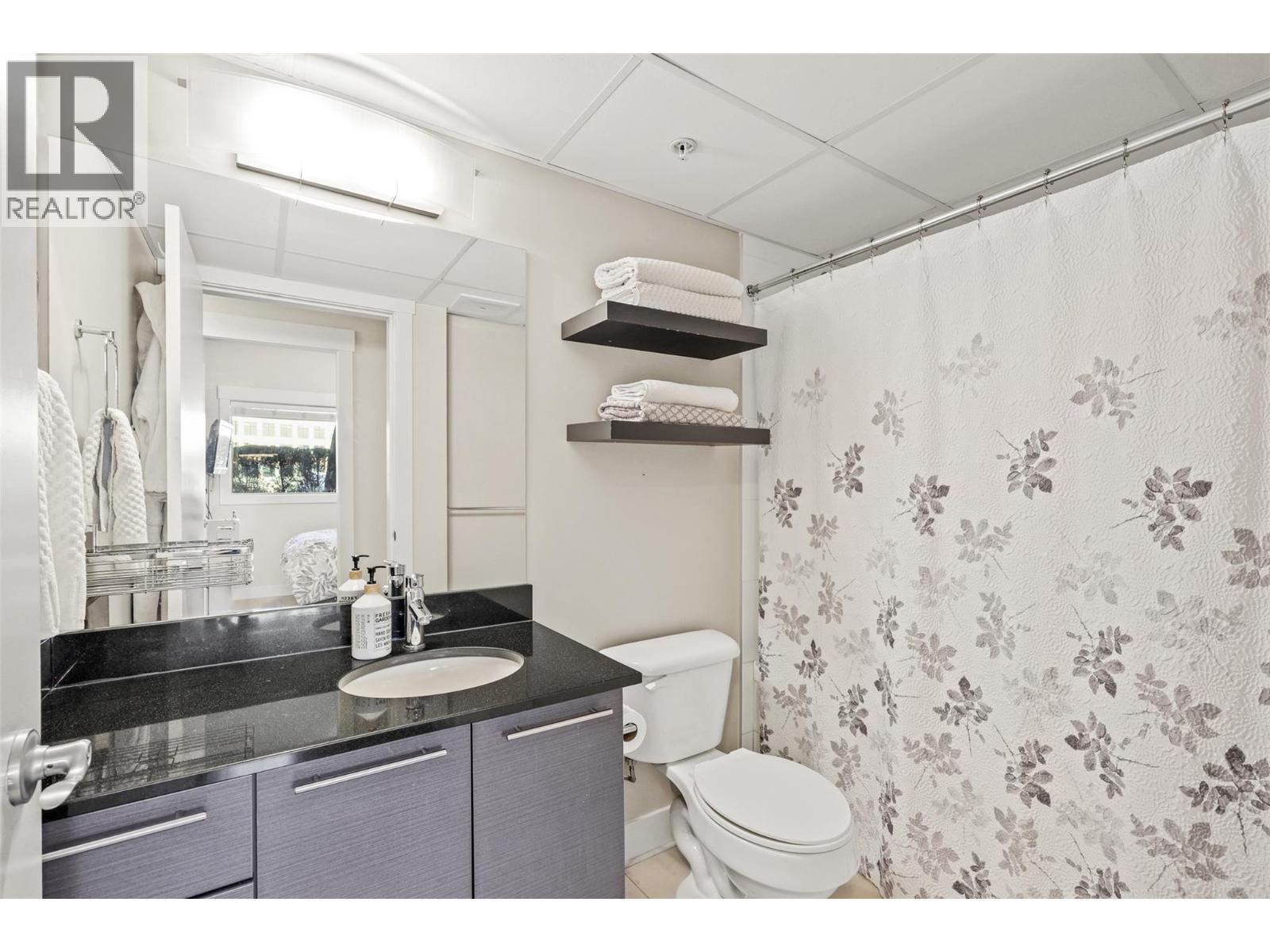 1030 Talasa Way Unit# 2112, Kamloops, BC - Indoor Photo Showing Bathroom