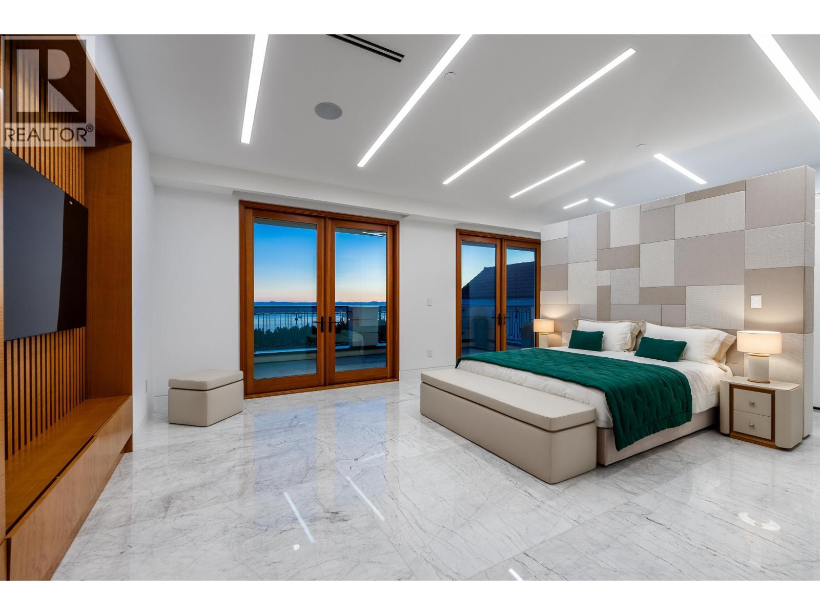 961 King Georges Way, West Vancouver, BC - Indoor Photo Showing Bedroom