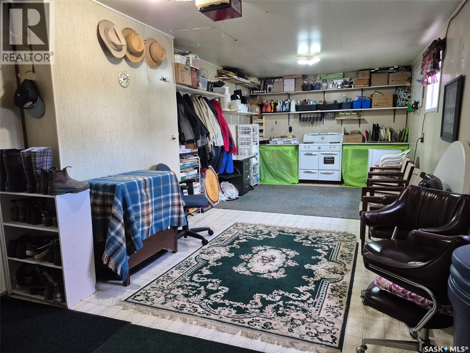 Gader Acreage, Coulee Rm No. 136, SK - Indoor
