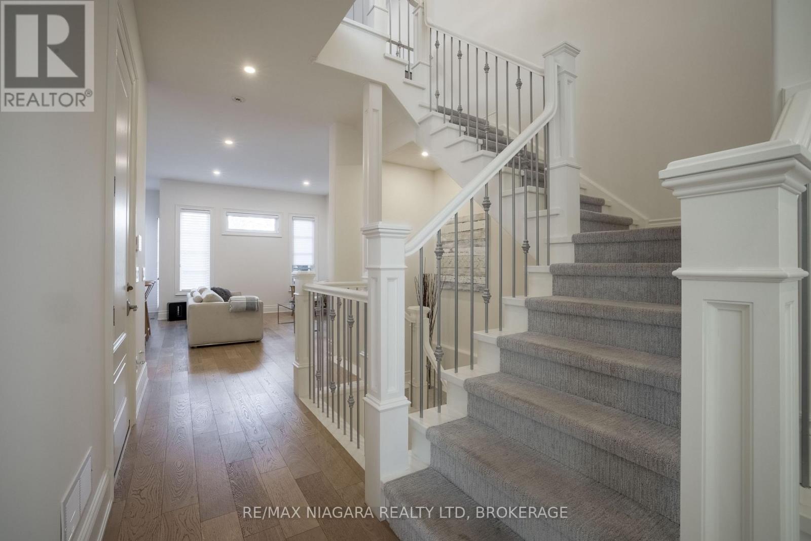 15 Arbourvale Common, St. Catharines (Glendale/Glenridge), ON - Indoor Photo Showing Other Room