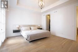 Primary bedroom with walk-in-closet and a ensuite -