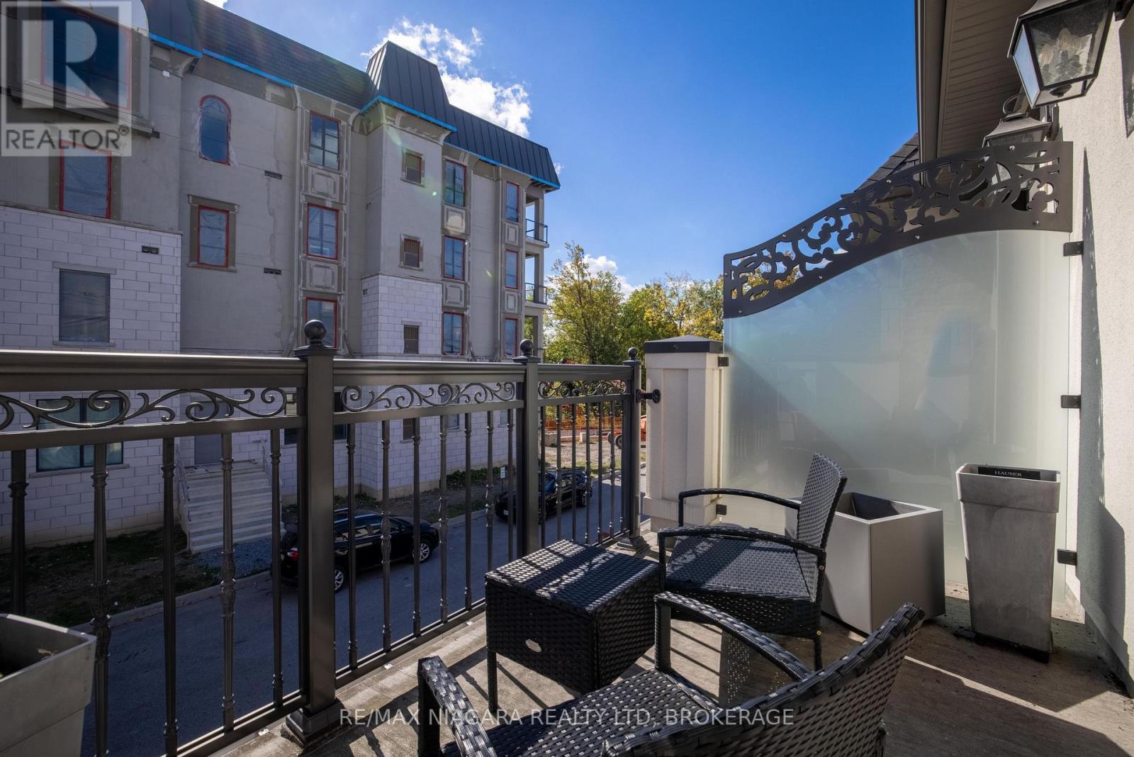 Primary bedroom balcony - 15 Arbourvale Common, St. Catharines (Glendale/Glenridge), ON - Outdoor