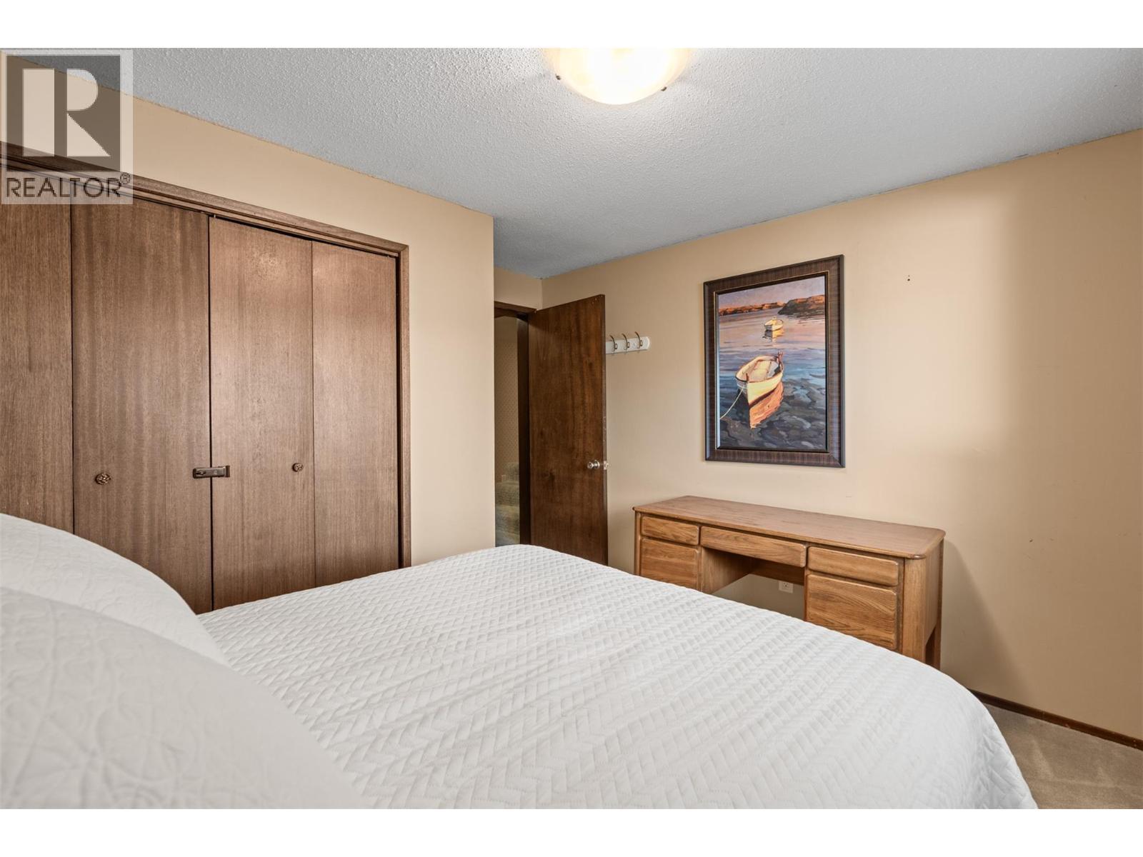 8997 Peters Road, Vernon, BC - Indoor Photo Showing Bedroom