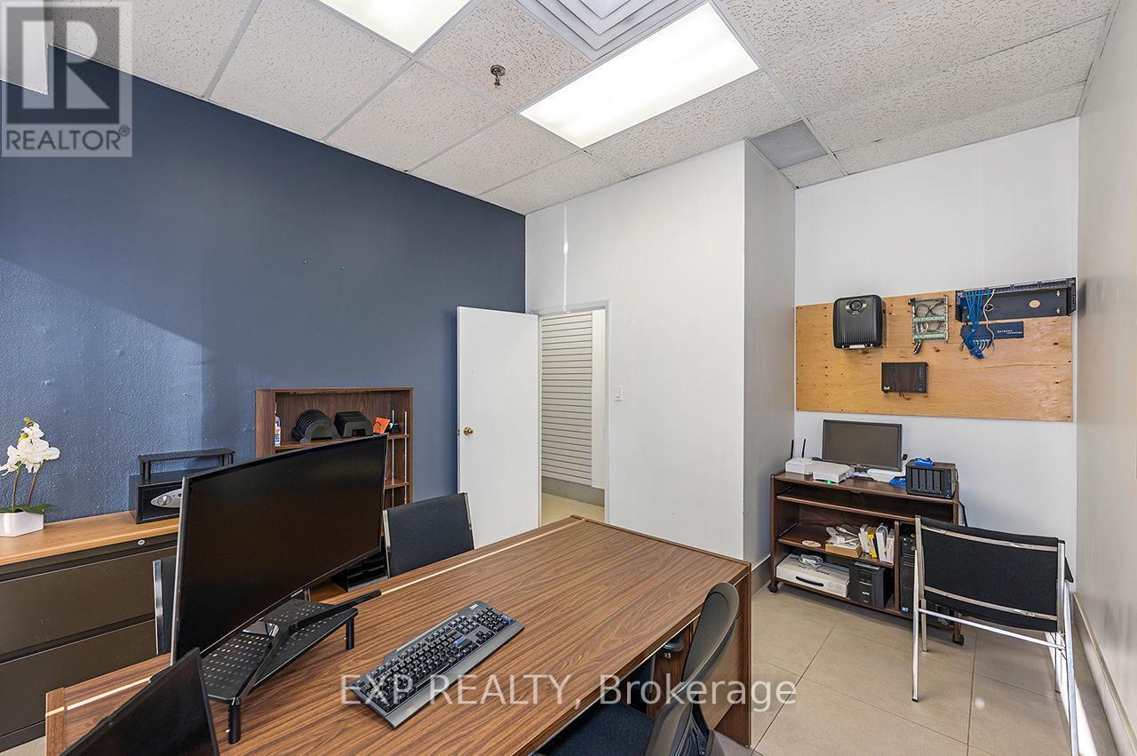 17 - 5775 Atlantic Drive, Mississauga, ON