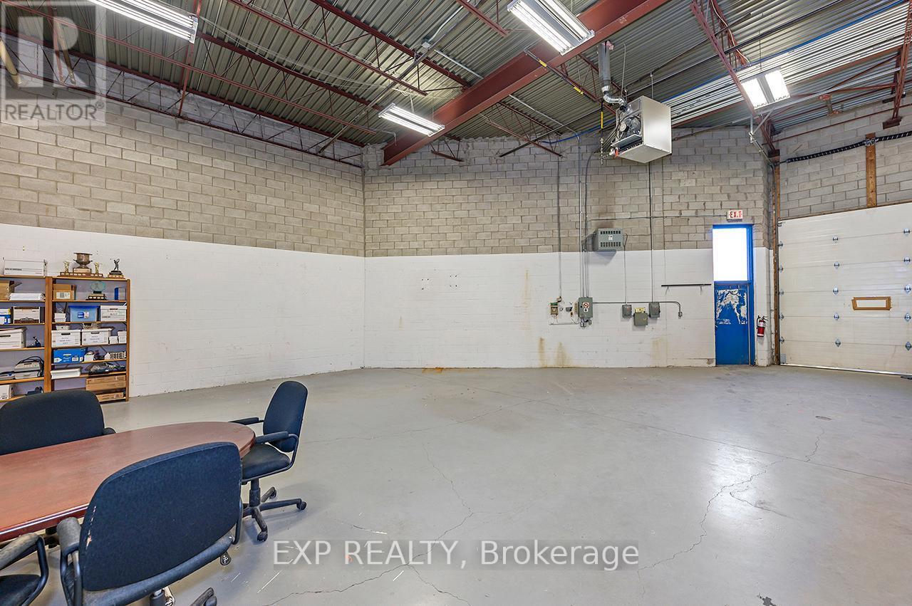 17 - 5775 Atlantic Drive, Mississauga, ON