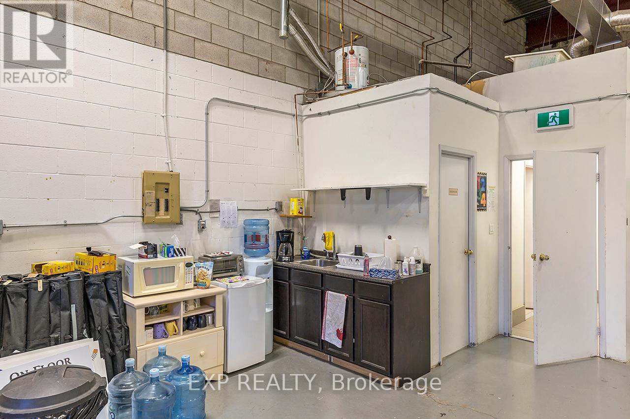 17 - 5775 Atlantic Drive, Mississauga, ON