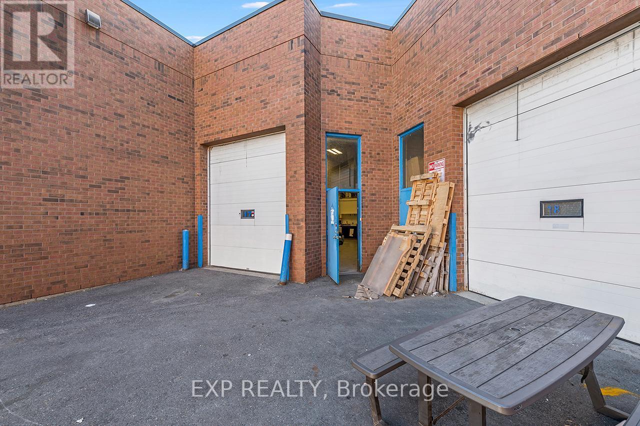 17 - 5775 Atlantic Drive, Mississauga, ON