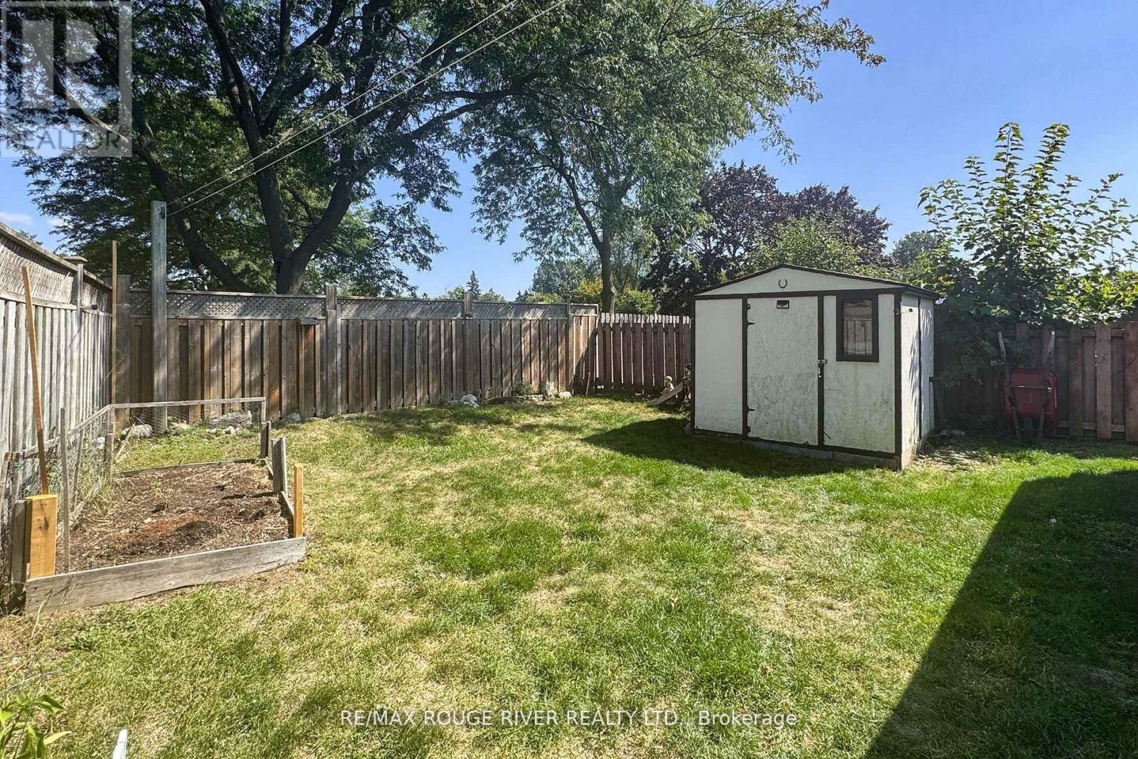 18 Darlingside Drive, Toronto, ON - Outdoor