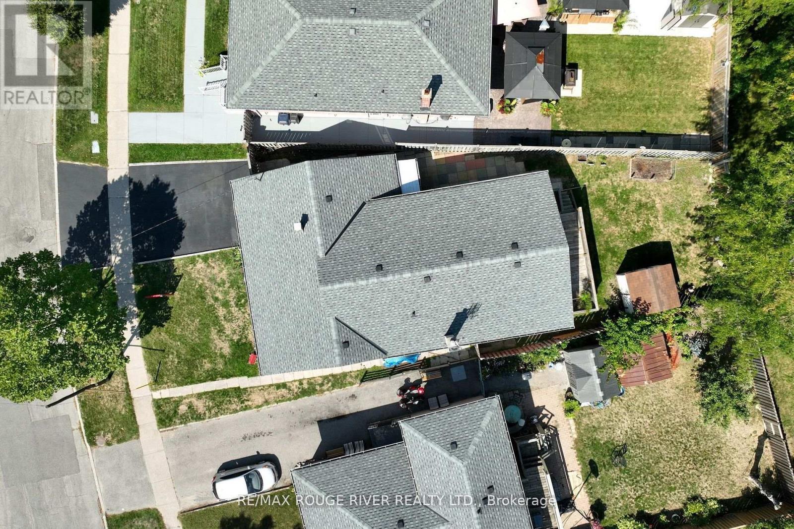 18 Darlingside Drive, Toronto, ON - Outdoor