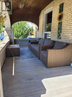 40 Goshen Street N, Bluewater (Zurich), ON - Outdoor With Exterior