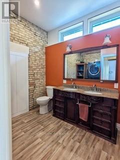 40 Goshen Street N, Bluewater (Zurich), ON - Indoor Photo Showing Bathroom