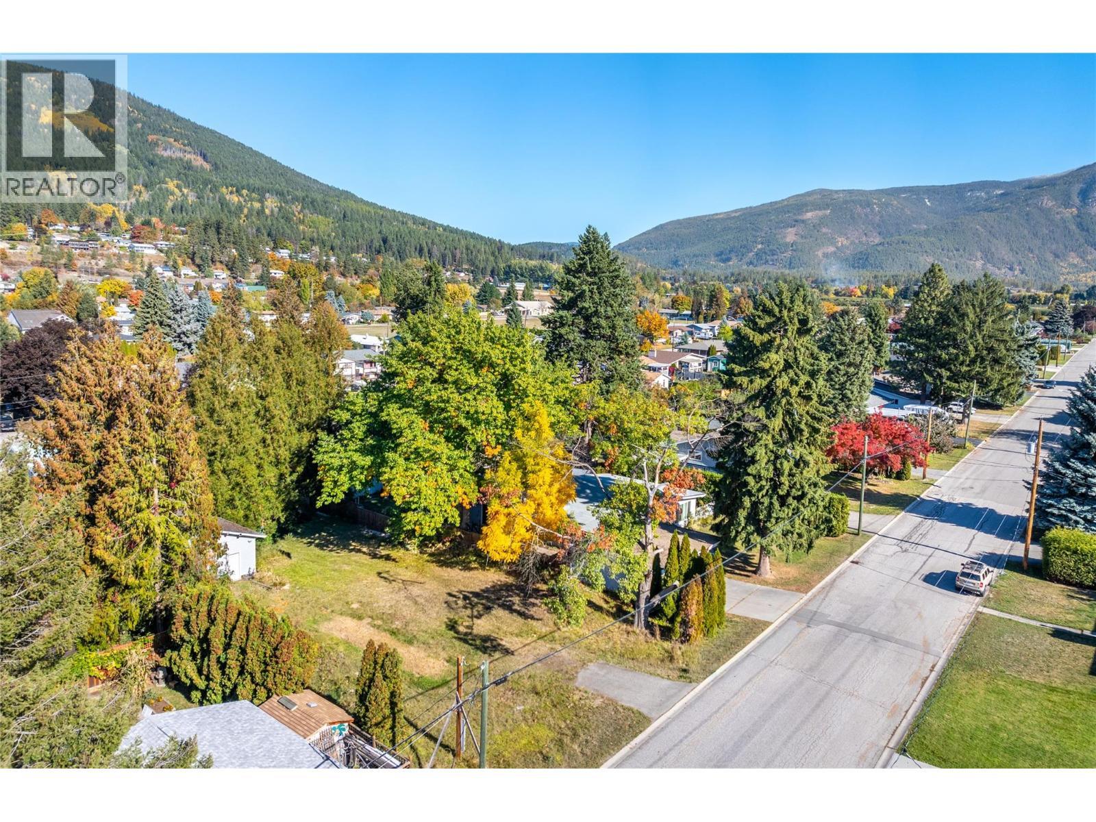 2104 Ash Street, Creston, BC