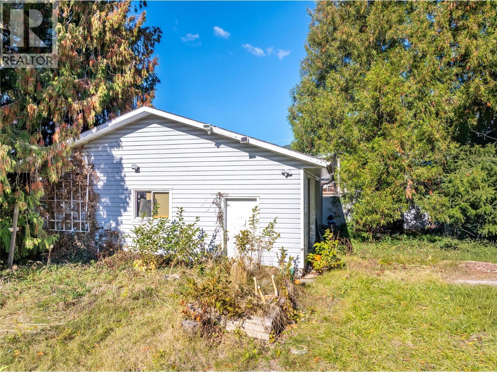 2104 Ash Street, Creston, BC