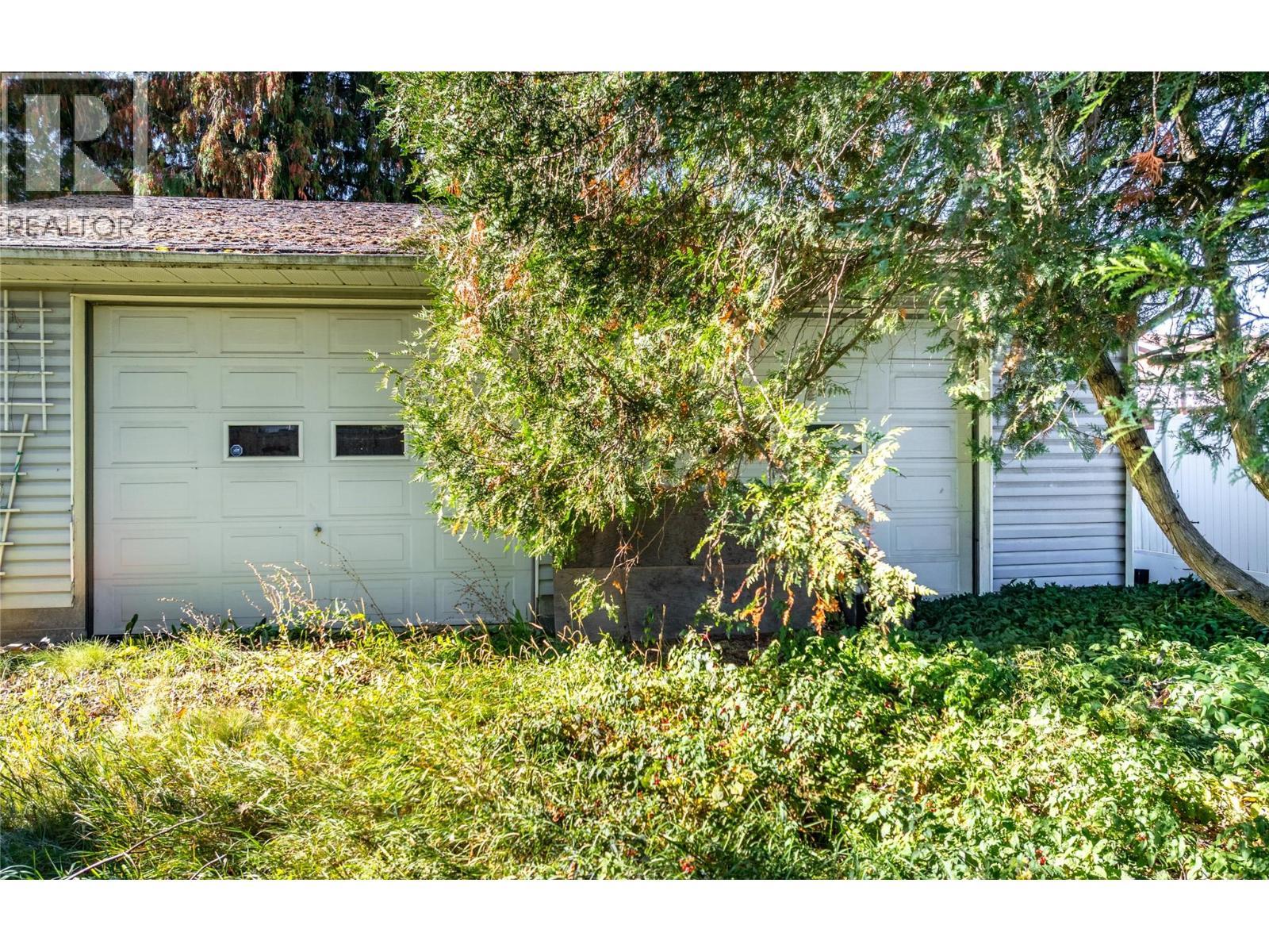 2104 Ash Street, Creston, BC