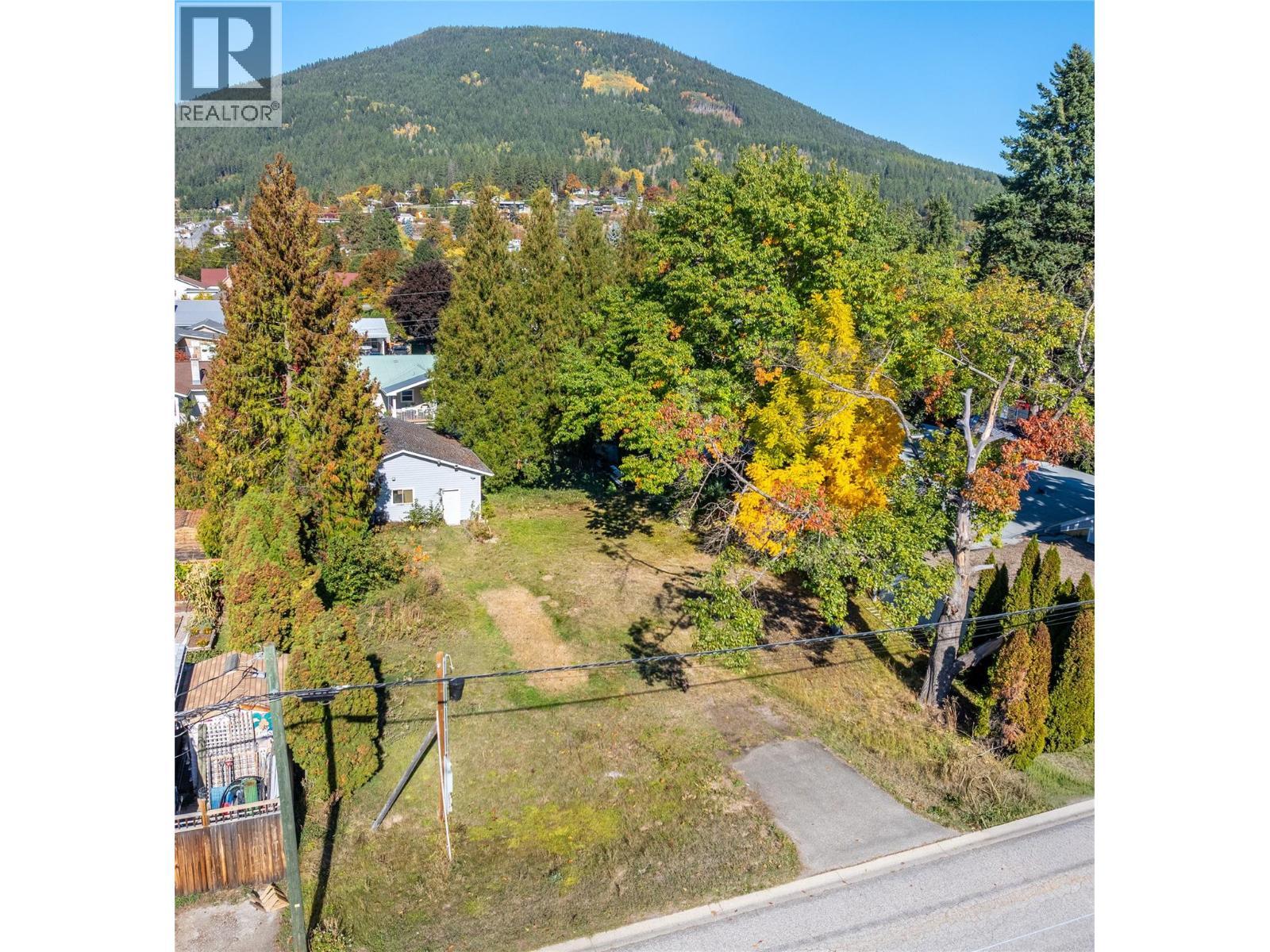 2104 Ash Street, Creston, BC