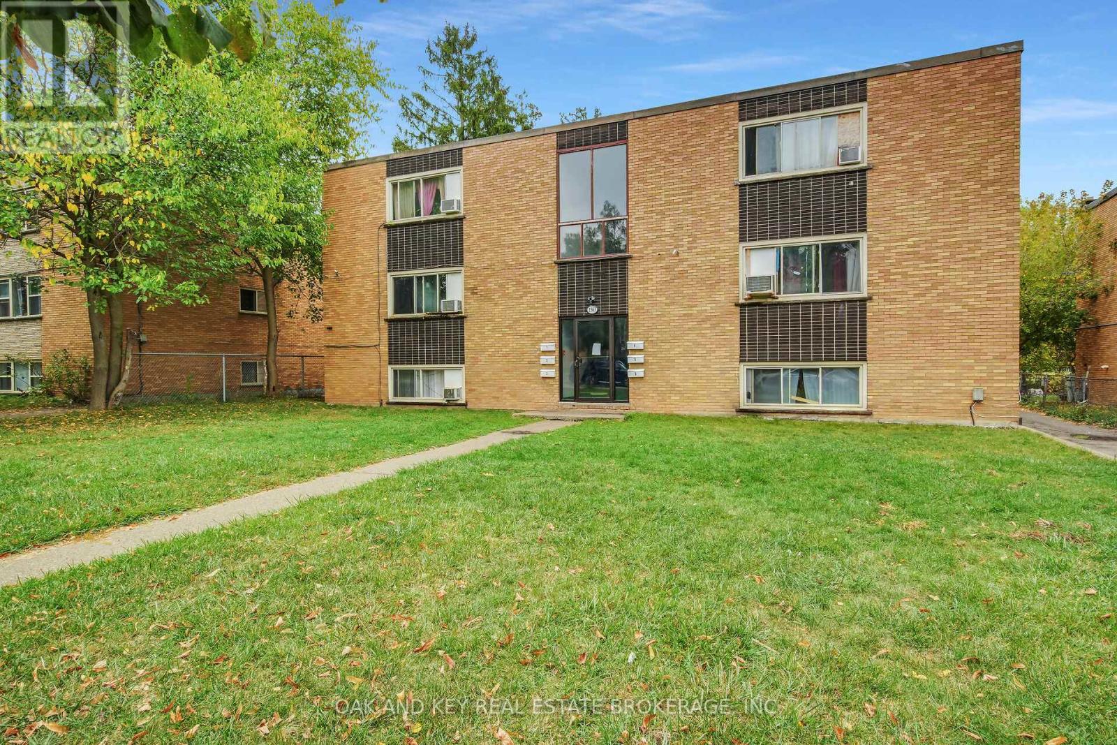 1563 Allen Place, London East (East H), ON - Outdoor With Exterior