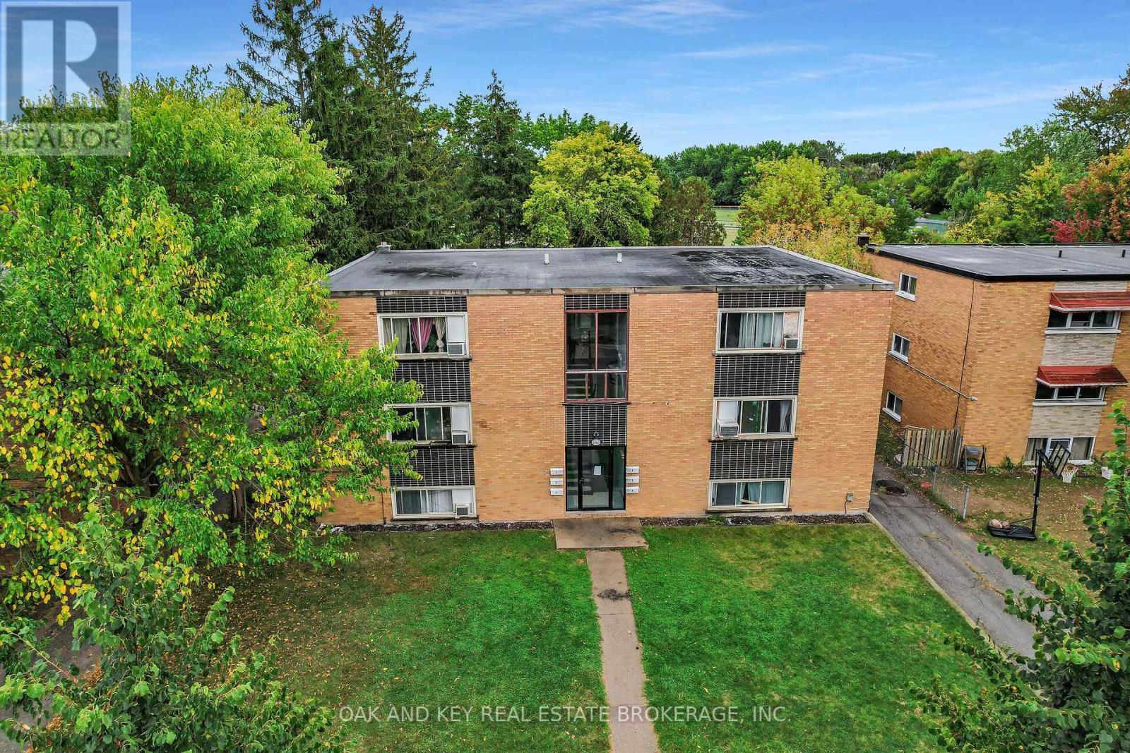 1563 Allen Place, London East (East H), ON - Outdoor