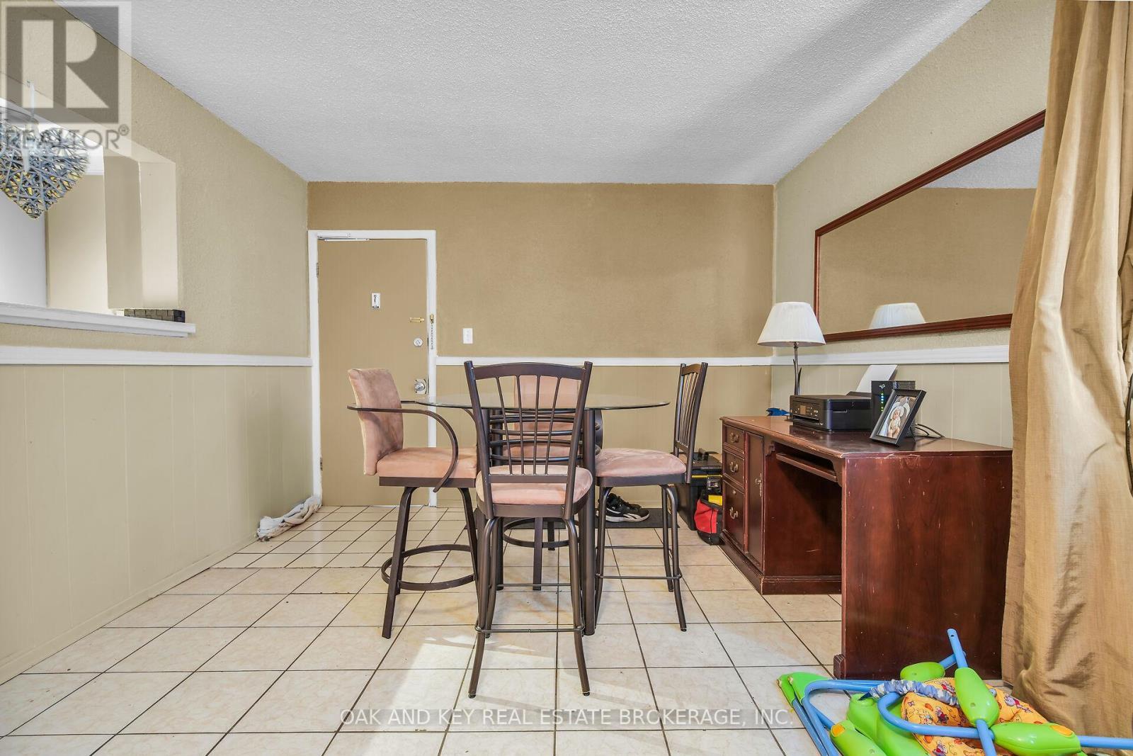 1563 Allen Place, London East (East H), ON - Indoor