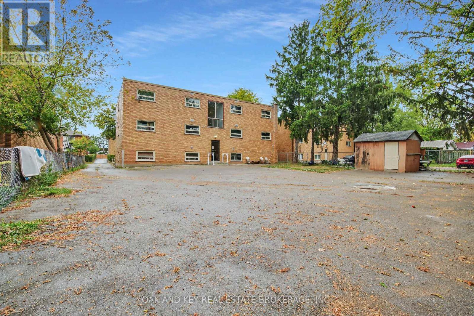 1563 Allen Place, London East (East H), ON - Outdoor