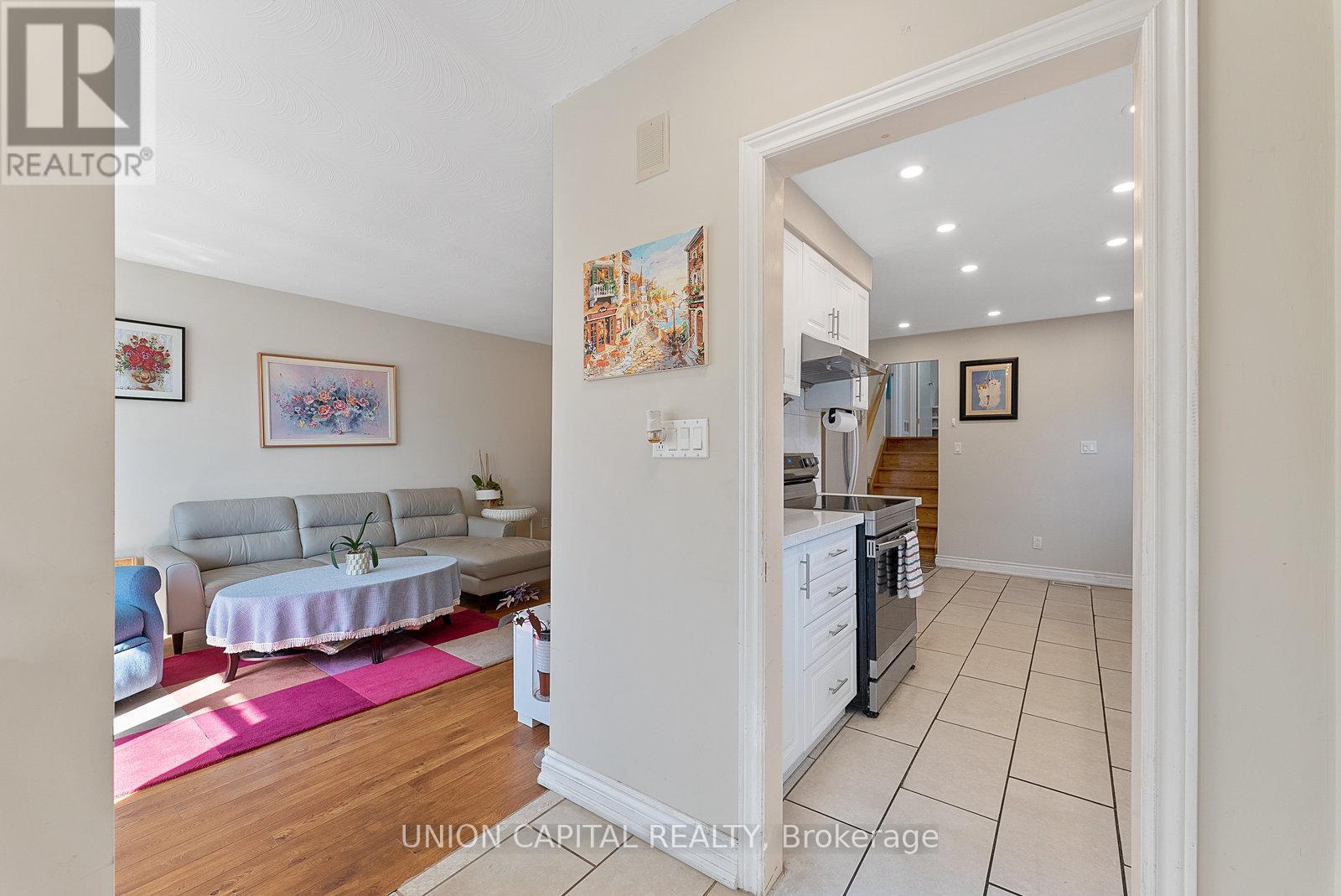 37 Callowhill Drive, Toronto, ON - Indoor
