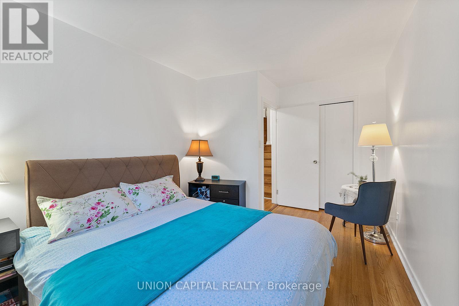 37 Callowhill Drive, Toronto, ON - Indoor Photo Showing Bedroom