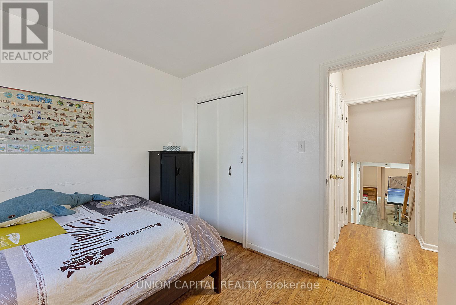 37 Callowhill Drive, Toronto, ON - Indoor Photo Showing Bedroom
