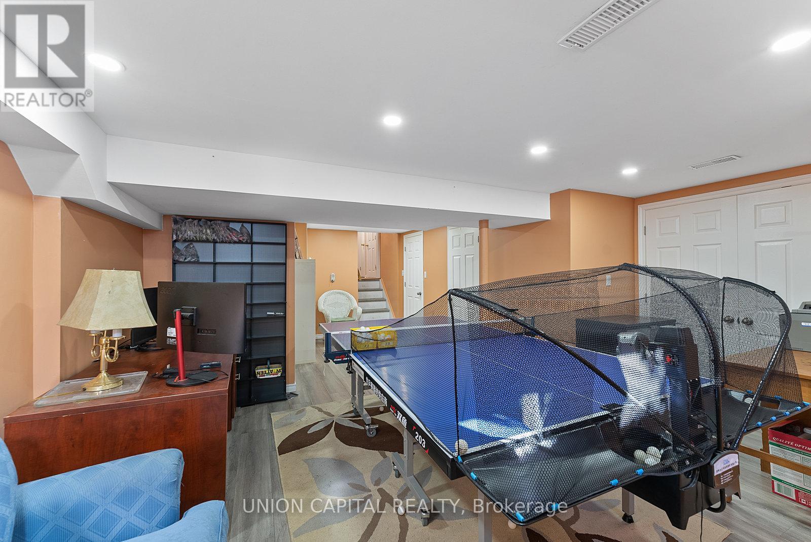 37 Callowhill Drive, Toronto, ON - Indoor