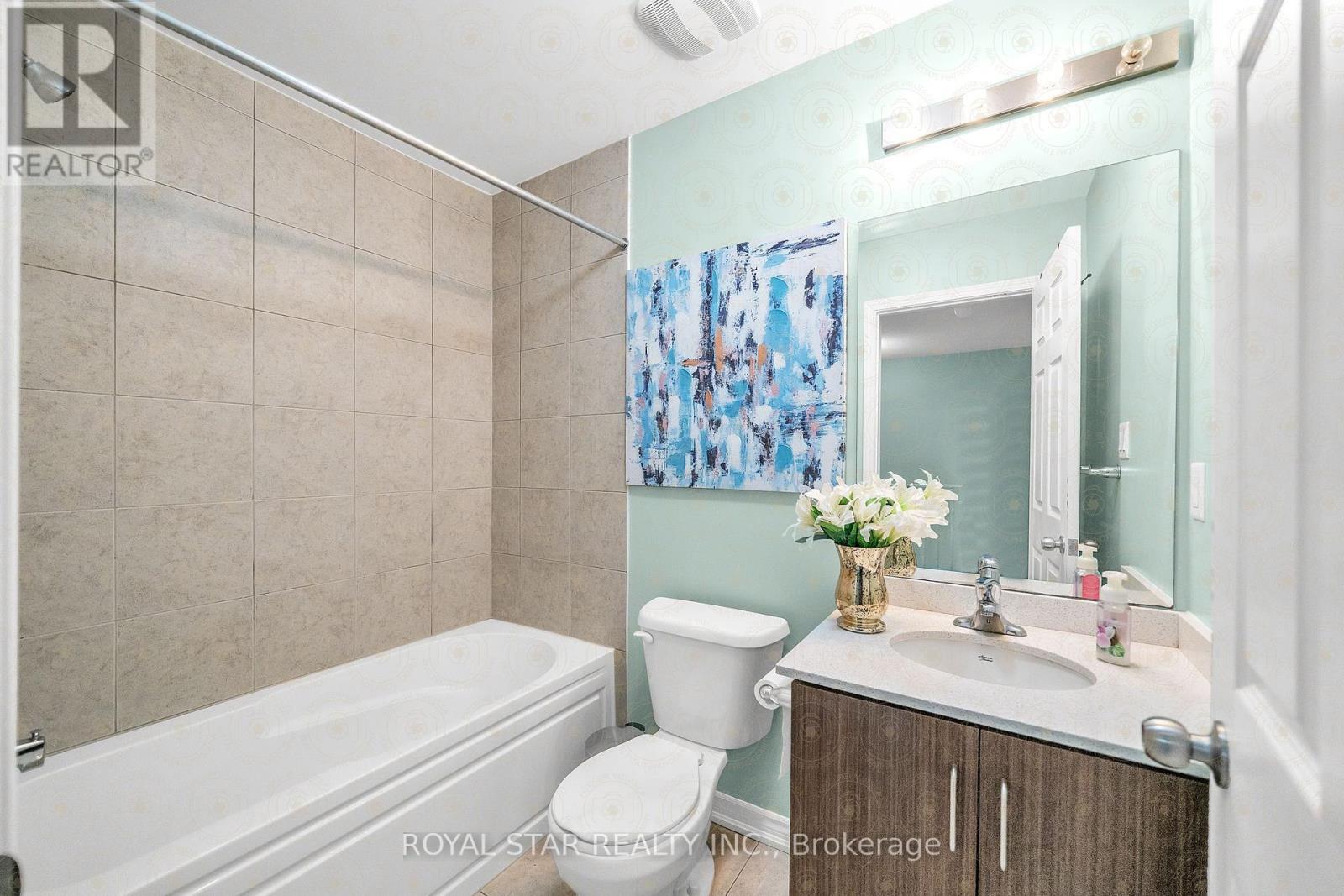 30 Prospect Way, Whitby, ON - Indoor Photo Showing Bathroom