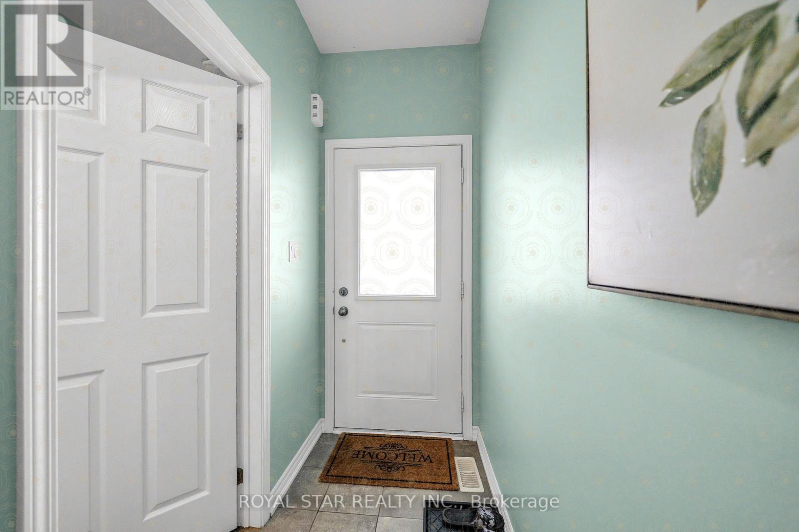 30 Prospect Way, Whitby, ON - Indoor Photo Showing Other Room