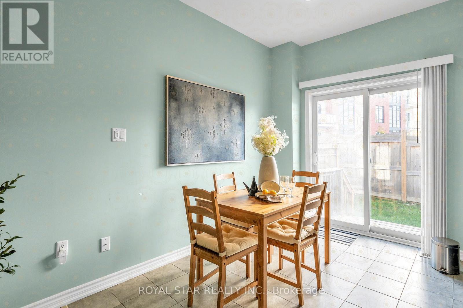 30 Prospect Way, Whitby, ON - Indoor Photo Showing Dining Room