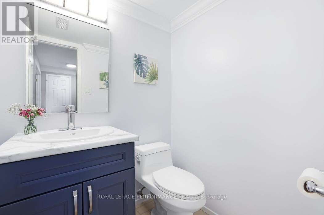 21 Arbordale Crescent, Ottawa, ON - Indoor Photo Showing Bathroom