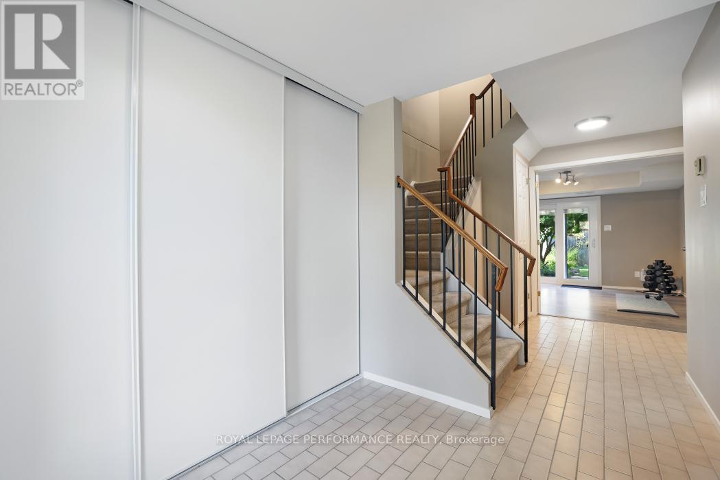 21 Arbordale Crescent, Ottawa, ON - Indoor Photo Showing Other Room