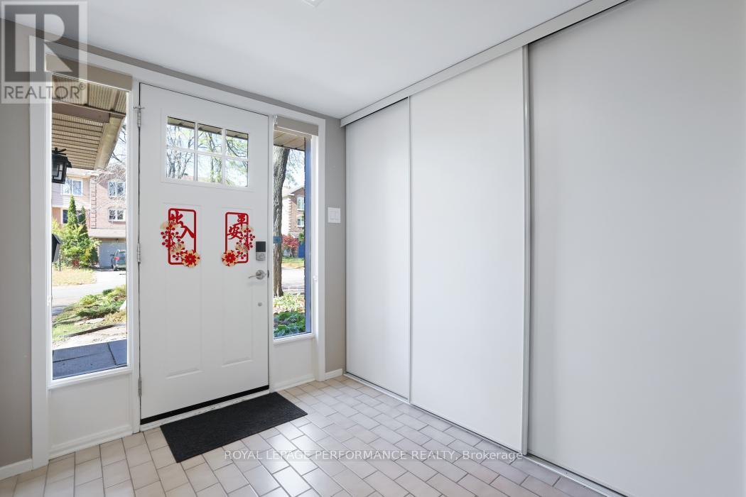 21 Arbordale Crescent, Ottawa, ON - Indoor Photo Showing Other Room