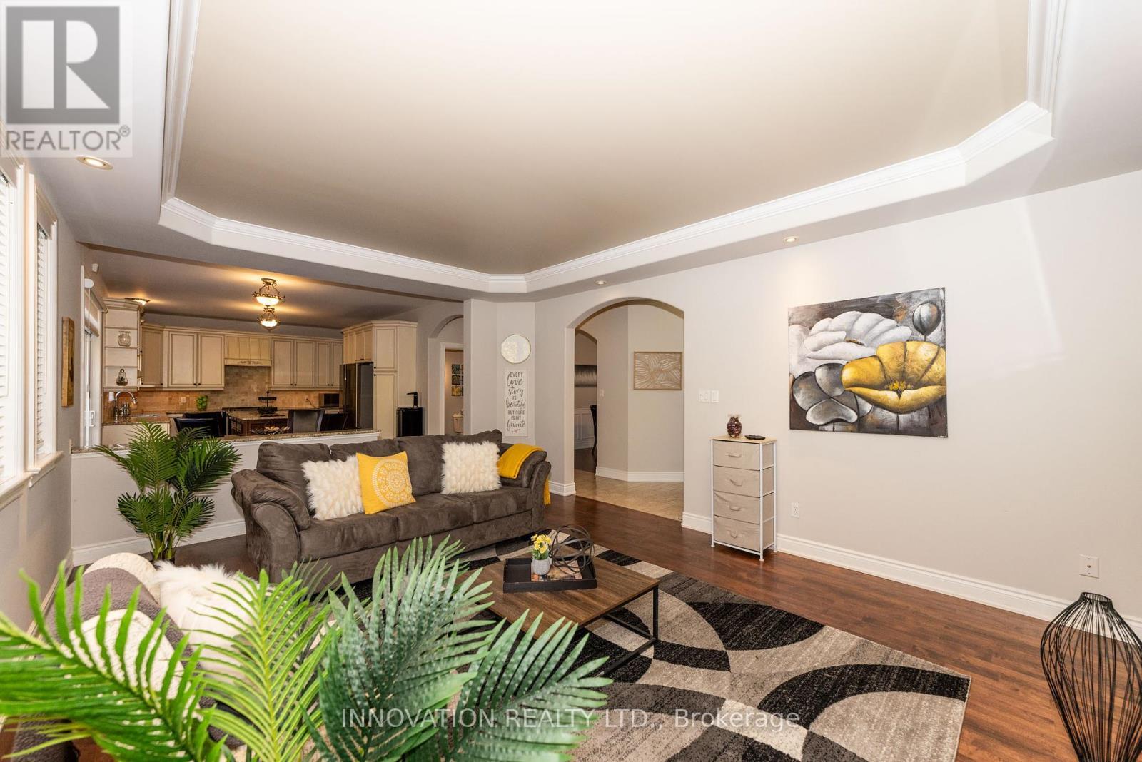 122 Country Meadow Drive S, Ottawa, ON - Indoor Photo Showing Living Room