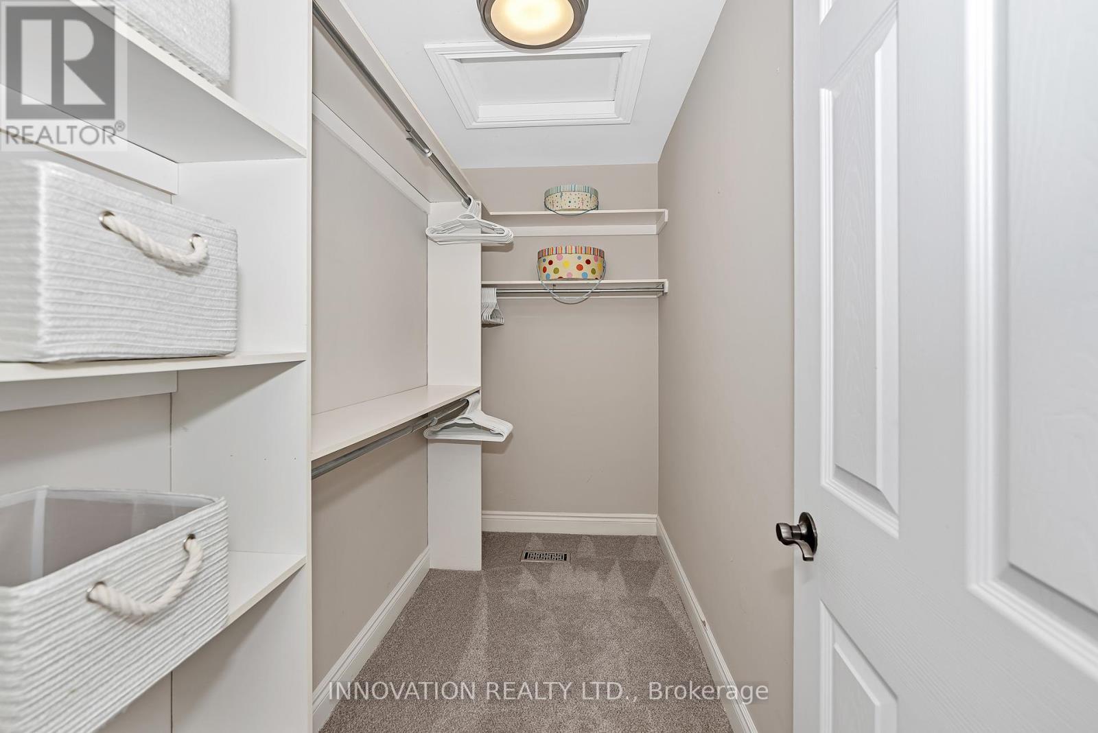 122 Country Meadow Drive S, Ottawa, ON - Indoor